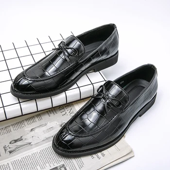 Модные мужские оксфорды с крокодиловым узором, Новая Повседневная деловая обувь на открытом воздухе, Черная Элегантная мужская обувь, большие размеры 38-46, Мокасины