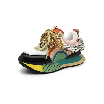 Новая женская кожаная спортивная обувь на шнуровке Радужные туфли на платформе С жемчужной цепочкой Модная Вулканизированная обувь Женская обувь